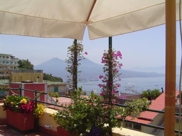 Una Terrazza Sul Golfo Naples Exterior photo